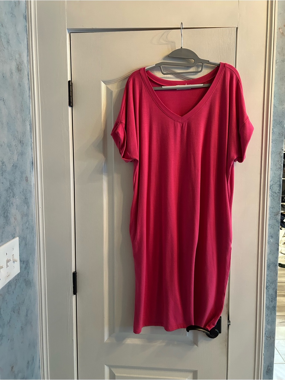 Zenana Outfitters V-Neck Tunic Dress in Fuchsia